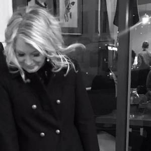 Meet your Posher, Deedee